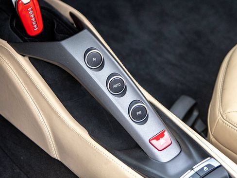 Used 2018 Ferrari 488 Spider RWD image 27