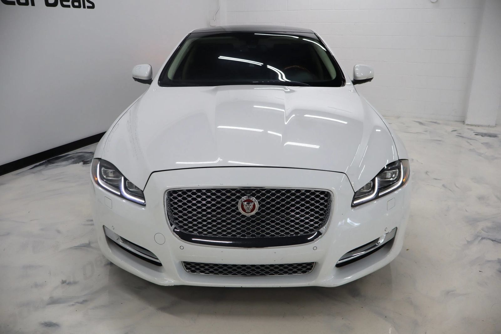 Used 2016 Jaguar XJ L Portfolio AWD/4WD image 3