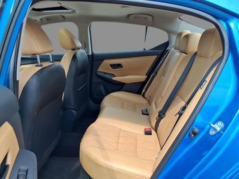 Used 2025 Nissan Sentra SV w/ SV Premium Package FWD image 5