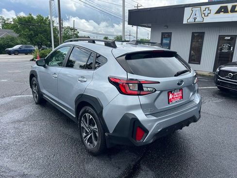 Used 2024 Subaru Crosstrek 2.0i Premium AWD/4WD image 8