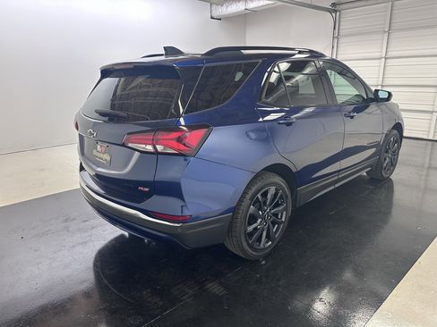 Used 2023 Chevrolet Equinox RS image 32