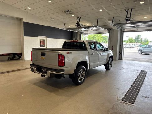 Used 2017 Chevrolet Colorado Z71 AWD/4WD image 7