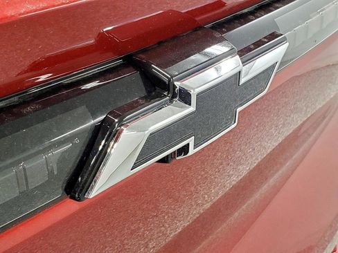 New 2025 Chevrolet Equinox EV RS image 24