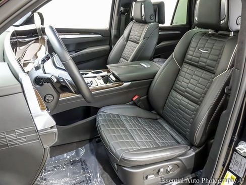 Certified 2025 Cadillac Escalade Sport Platinum image 9