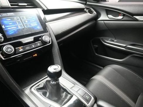 Used 2020 Honda Civic Sport image 28