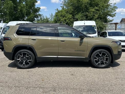 New 2026 Jeep Cherokee Overland AWD/4WD image 2