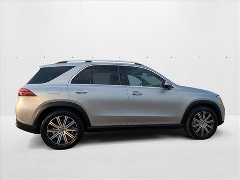 Certified 2025 Mercedes-Benz GLE 450 4MATIC image 4