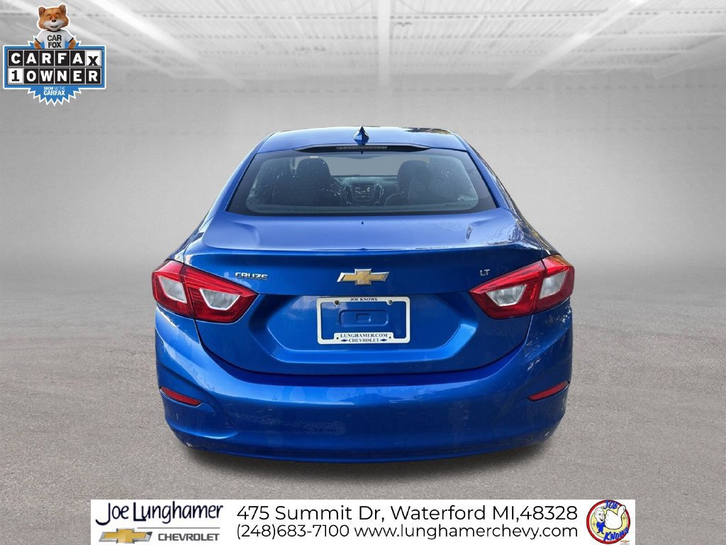 Used 2017 Chevrolet Cruze LT w/ Convenience Package FWD image 4