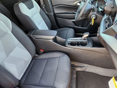 New 2026 Chevrolet Trax LS w/ LS Convenience Package FWD image 14
