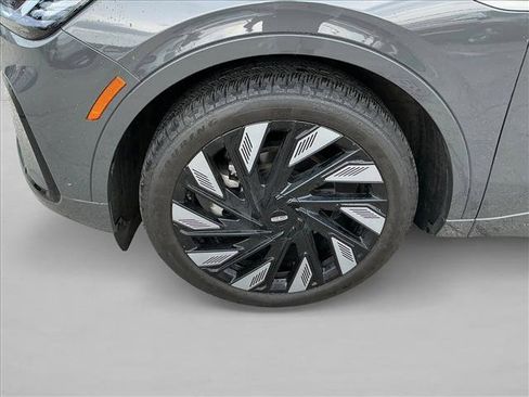 Used 2024 Lincoln Nautilus Black Label w/ Jet Appearance Package (87T) AWD/4WD image 9