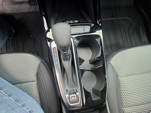 New 2026 Chevrolet Trax LT w/ Sunroof Package FWD image 32