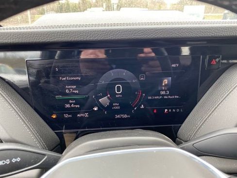 Used 2025 GMC Yukon Denali AWD/4WD image 19