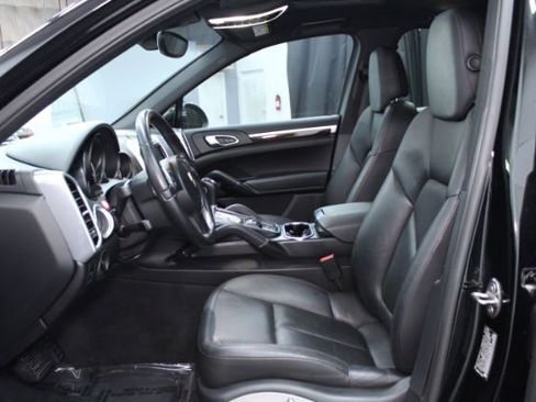 Used 2012 Porsche Cayenne image 8