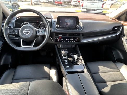 Used 2023 Nissan Rogue SV w/ SV Premium B Package image 14