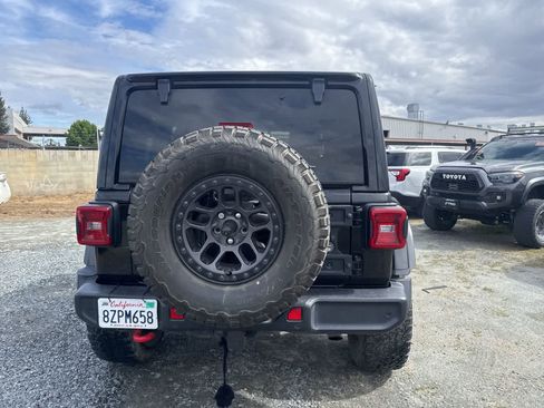 Used 2021 Jeep Wrangler Unlimited Rubicon w/ Xtreme Recon 35" Tire Package image 6