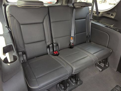 Used 2023 GMC Yukon XL SLT w/ SLT Premium Package AWD/4WD image 34