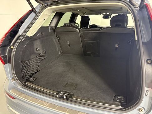Used 2023 Volvo XC60 B5 Ultimate image 18