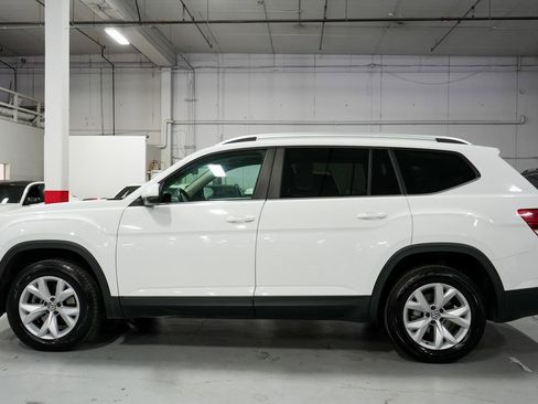 Used 2018 Volkswagen Atlas SE image 2