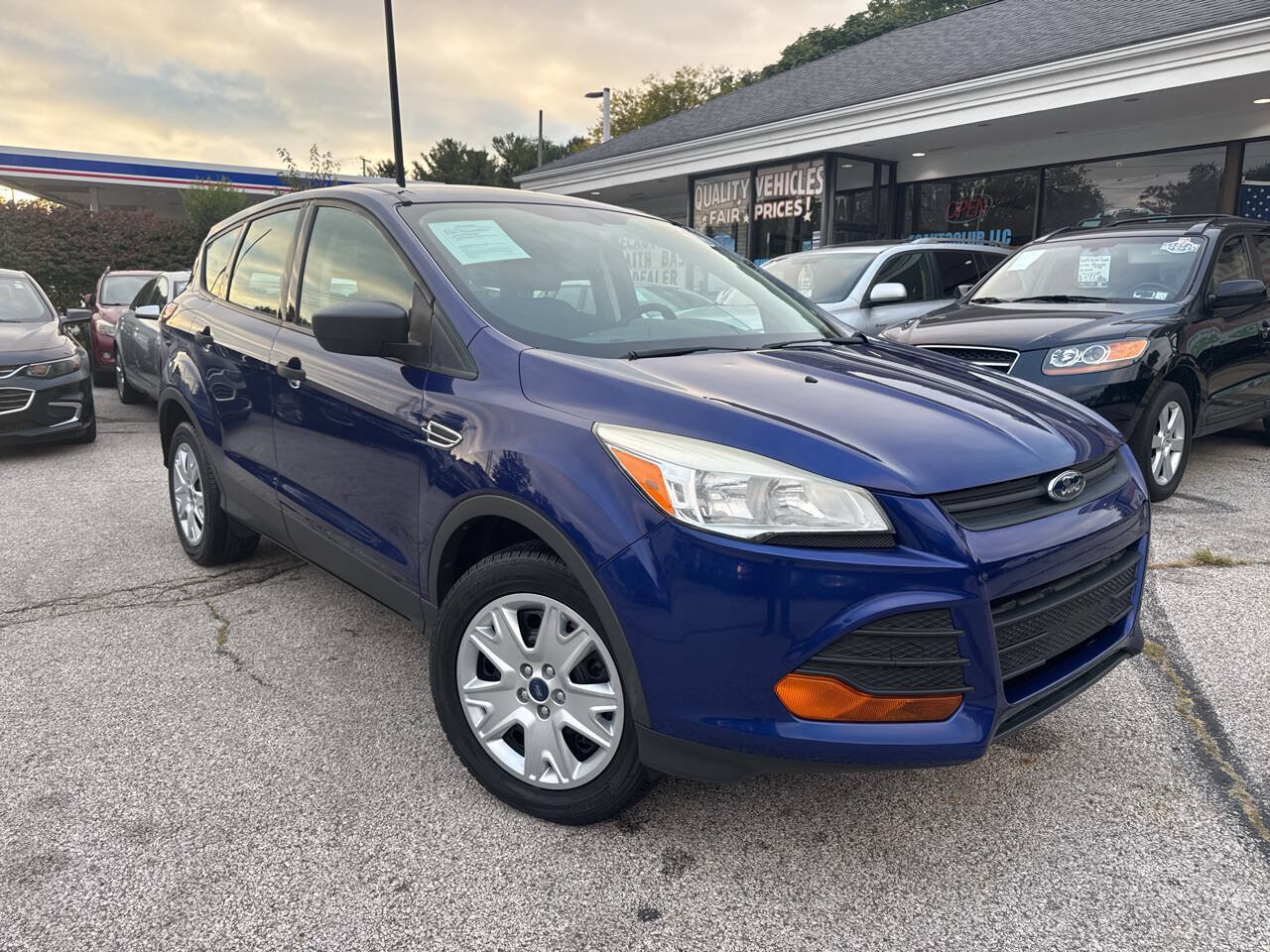 Used 2013 Ford Escape S FWD image 2