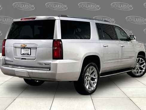 Used 2018 Chevrolet Suburban Premier AWD/4WD image 7
