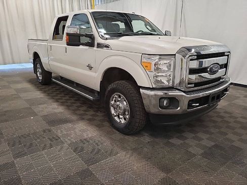 Used 2016 Ford F250 Lariat w/ Lariat Ultimate Package AWD/4WD image 4