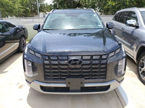 Used 2024 Hyundai Palisade SEL FWD image 2