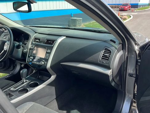 Used 2015 Nissan Altima 2.5 SV w/ Convenience Package FWD image 19
