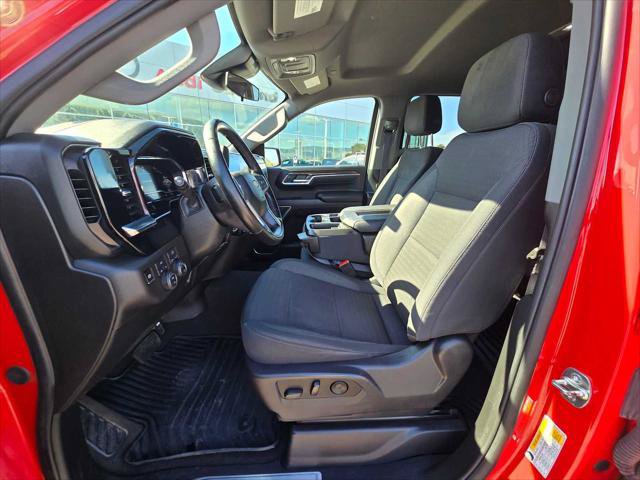 Used 2025 Chevrolet Silverado 1500 LT AWD/4WD image 18