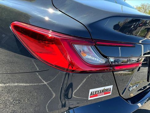 Used 2025 Toyota Camry LE image 27