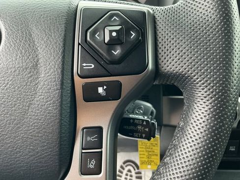 Used 2020 Toyota Tacoma SR5 AWD/4WD image 20