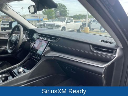 Used 2023 Jeep Grand Cherokee L Limited image 14