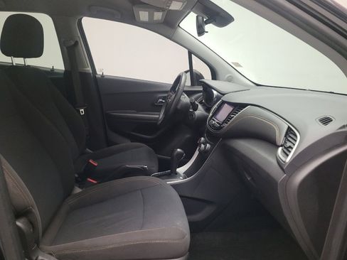 Used 2020 Chevrolet Trax LS w/ Tint and Cruise Package FWD image 21