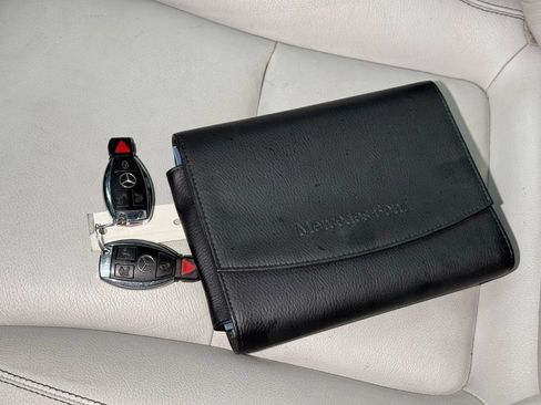 Used 2012 Mercedes-Benz SLK 350 image 38