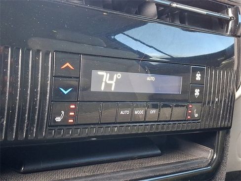 Used 2022 Jeep Wagoneer Series III w/ Premium Group I image 12