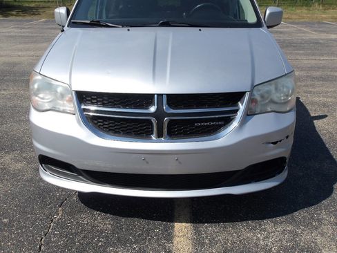 Used 2012 Dodge Grand Caravan SXT w/ Entertainment Group 1 image 30