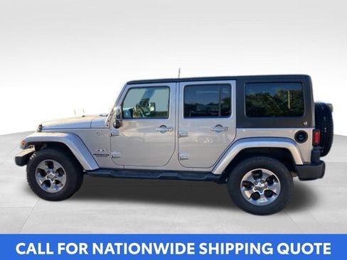 Used 2017 Jeep Wrangler Unlimited Sahara AWD/4WD image 8