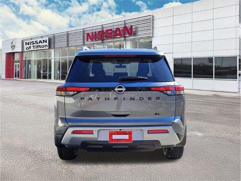 New 2025 Nissan Pathfinder SL w/ Black Appearance Package image 6
