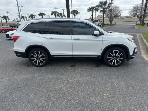 Used 2021 Honda Pilot Touring image 7