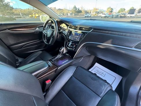 Used 2018 Cadillac XTS Luxury image 9