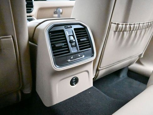 New 2025 Porsche Macan image 27