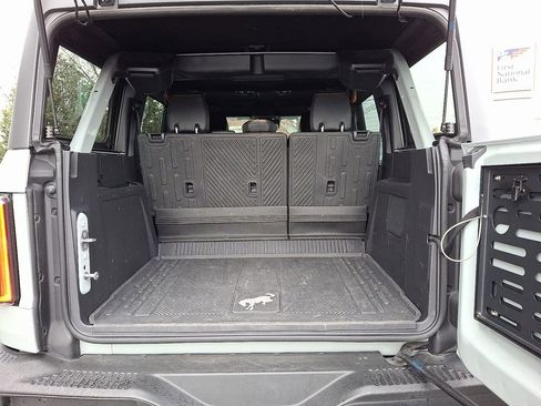 Used 2023 Ford Bronco Badlands w/ Sasquatch Package image 32