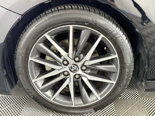 Used 2022 Toyota Camry XLE FWD image 39