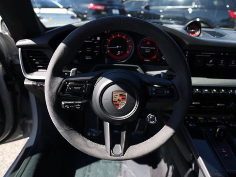 Used 2020 Porsche 911 Carrera S RWD image 36
