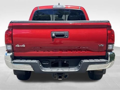 Used 2019 Toyota Tacoma SR5 AWD/4WD image 4
