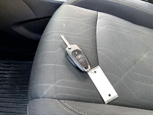 Used 2020 Chevrolet Trax LT AWD/4WD image 29