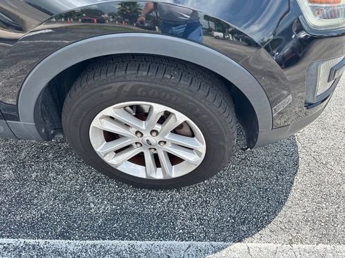 Used 2016 Ford Explorer XLT w/ Equipment Group 202A FWD image 6