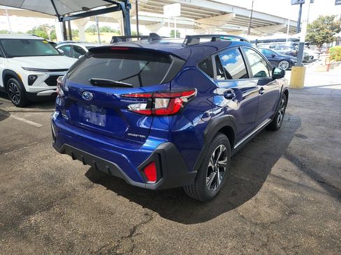 Used 2025 Subaru Crosstrek 2.5i Premium AWD/4WD image 8