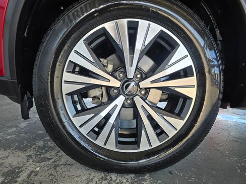 Used 2022 Nissan Rogue SV FWD image 56