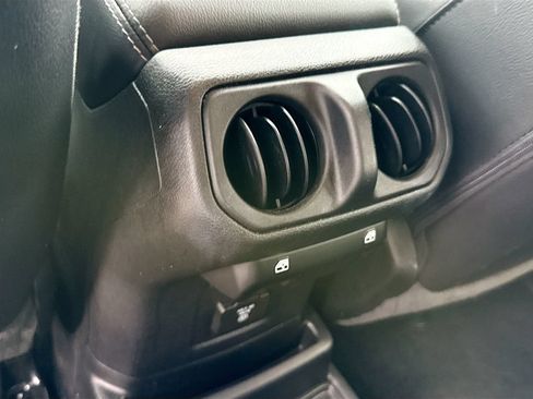 Used 2023 Jeep Wrangler Unlimited Sahara w/ Cold Weather Group AWD/4WD image 28