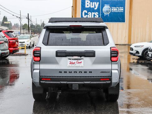 New 2025 Toyota 4Runner TRD Off-Road Premium image 9